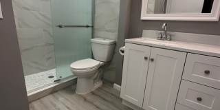 Renovated 2/2 Villa with Fenced in Backyard Gallery 11