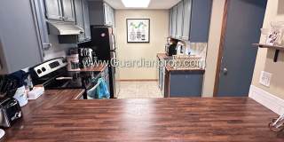 St Louis Park 2 Bedroom Town Home, Dishwasher, 1 Car Garage, Central Air, W/D Gallery 6
