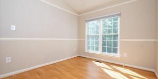 2209 COMMISSARY Circle Gallery 9