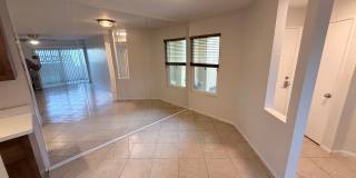 Beautiful Single-Level Condo in Eastlake Shores – Available Now! Gallery 6