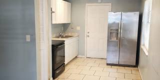 Affordable 2 Bedrooms 1 Bath Gallery 3