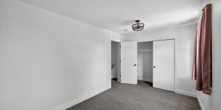 Charming 2BR Townhome in Aurora Gallery 16