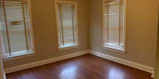 Beautiful Victorian Rowhome with Modern Updates – Available Now! Gallery 25