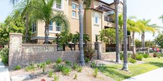 Beautiful 3 Bedroom, 2 Bath Townhouse with 2 car garage Gallery 1