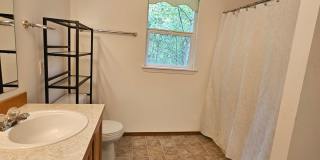 Beautiful CK School District Home Backing to Greenbelt – Pets Negotiable! Gallery 16