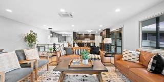 Millcreek Stunner Next to St Marks Hospital! Gallery 12