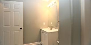 Beautifully updated 1 bedroom apartment within walking distance to the beach! Gallery 24