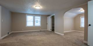 3 Bedroom / 2 Bath Home with Garage off 45th and Leavenworth! Gallery 17