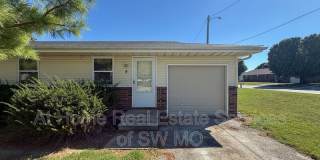 627 W Meadowview Gallery 1