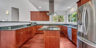 Bellevue Custom Built Home Gallery 12