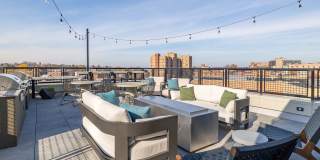 202 Queen Gallery 17