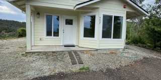 2/1 HOME WITH BEAUTIFUL VIEWS Gallery 1