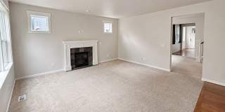 Spacious 5-Bed, 2.5-Bath Single-Family Home in Redmond Gallery 10