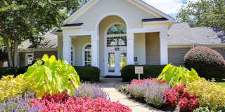 The Laurel Apartments Gallery 1