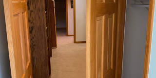 Spacious Garden-level Condo with Kitchenette in North Boulder Gallery 22