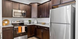 2104 HUDSON COURT Gallery 6