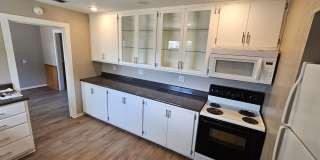 Beautiful 3 bedroom, 1 bath home for rent Gallery 9