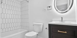 studio unit with washer/dryer Gallery 5