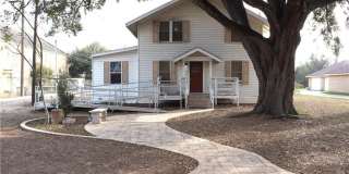 311 W 8th Street Gallery 1