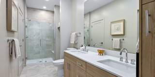 The Fieldston of Fairway - 55+ Apartment Homes Gallery 16