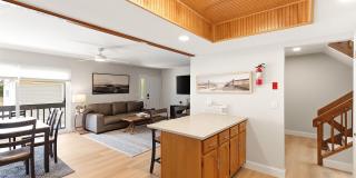 525 SW Central Avenue Gallery 12
