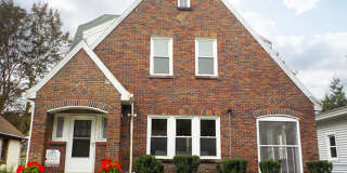 128 Claire - Avail. 8/1/27 - Charming Single Family Home In Residential Area Gallery 1