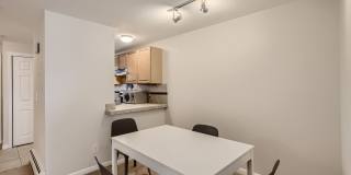 Lovely Pearl St. Condo 1 BDR/1 BA Downtown Boulder Gallery 16