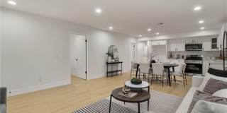 2706 S Cochran Street Gallery 5
