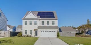 Spacious 5-Bedroom Rental in Coosaw Preserve with Loft, Office & Fenced Yard Gallery 1