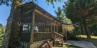 2/2 Mtn Top Getaway - Huge Screened Porch w/ Stone Fireplace Gallery 1