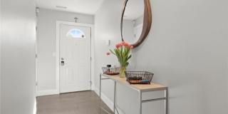 1611 Washington Boulevard Gallery 14