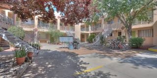 Graceland Plaza Apartments Gallery 2