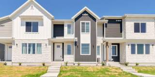 Enormous 3 Bed - 2 Bath Pet Friendly Townhome with Large Unfinished Basement! - Available on August 12th Gallery 1