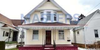 Spacious Rental | Convenient Central Location Gallery 1