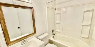 Cute 3 Bed 1 Bath Home Near UNCG!! Gallery 17