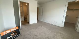 3104 1625 East Gallery 27