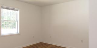 527 Cornelius Street Gallery 13