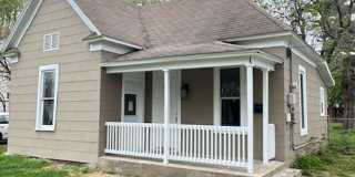 1 BEDROOM 1 BATH - Fenced in back yard - COZY HOME! 1 BEDROOM 1 BATH - Fenced in back yard - COZY HOME! Gallery 1