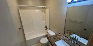 FORT MYERS ** 2 BED-1 BATH UNFURNISHED FIRST FLOOR APARTMENT AVAILABLE FOR A LONG-TERM TENANT ** PET FRIENDLY ** Gallery 10