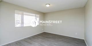 5808 West Holly Street Gallery 10