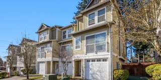 Beautiful 3 bedroom townhome Gallery 28