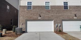 Beautiful Townhouse located in the McEwen Village! Gallery 22