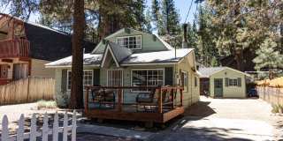 Cozy 2 Bedroom 1 Bath in Big Bear City Gallery 1