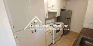 Spacious 2bd/1ba Sacramento Fourplex Gallery 8