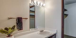 Stone Grove Gallery 20