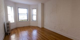 5415 S. Woodlawn Avenue Gallery 11