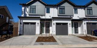 Built in 2024 - 3 bedroom with loft/office. Has AC. Gallery 1