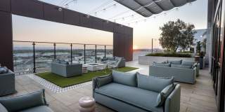 Intro Burbank Gallery 3