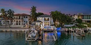 176 S Hibiscus Drive Gallery 37