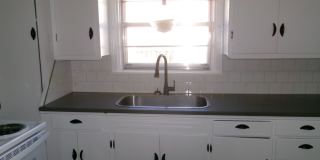 Charming Cottage on A. Avenue - MOVE IN SPECIAL $200 OFF 1st Months Rent: Gallery 11